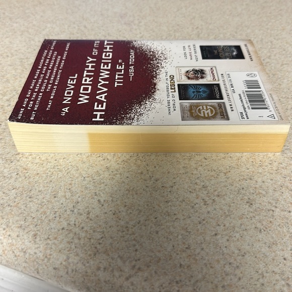 Champion by Marie Lu Book - Picture 4 of 5